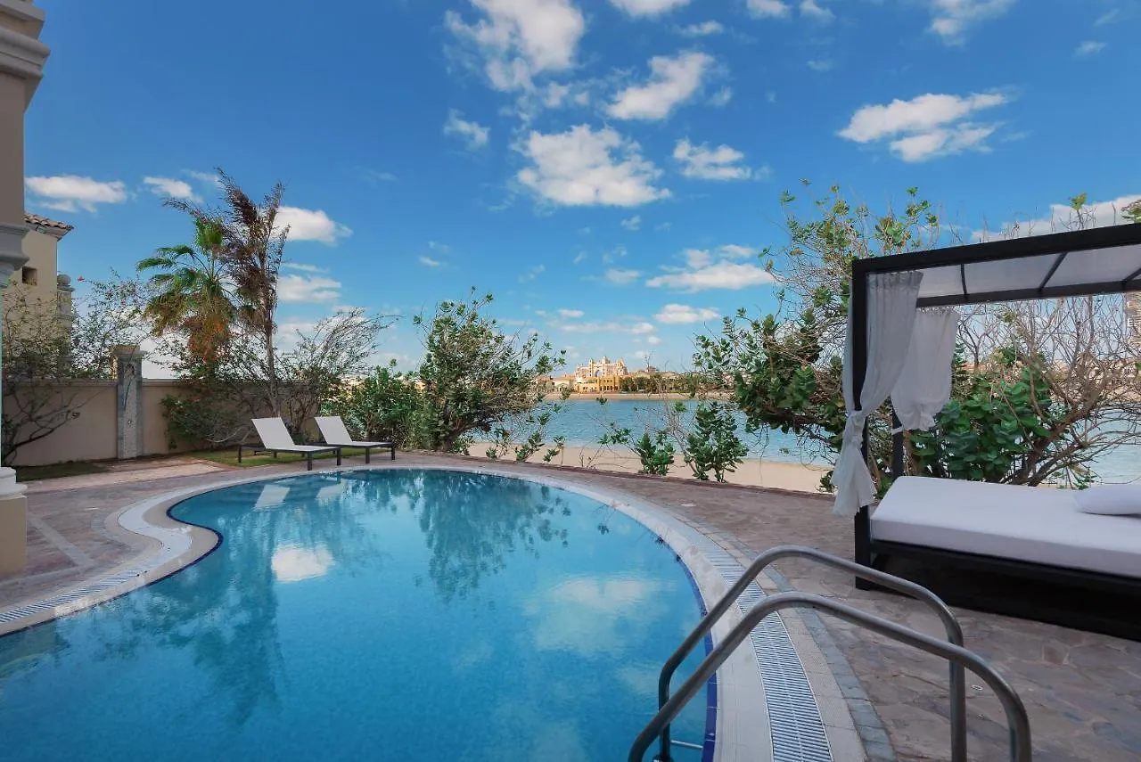 Maison Privee - Palm Jumeirah Beach Front Xl Villa With Private Pool Dubai 0*,