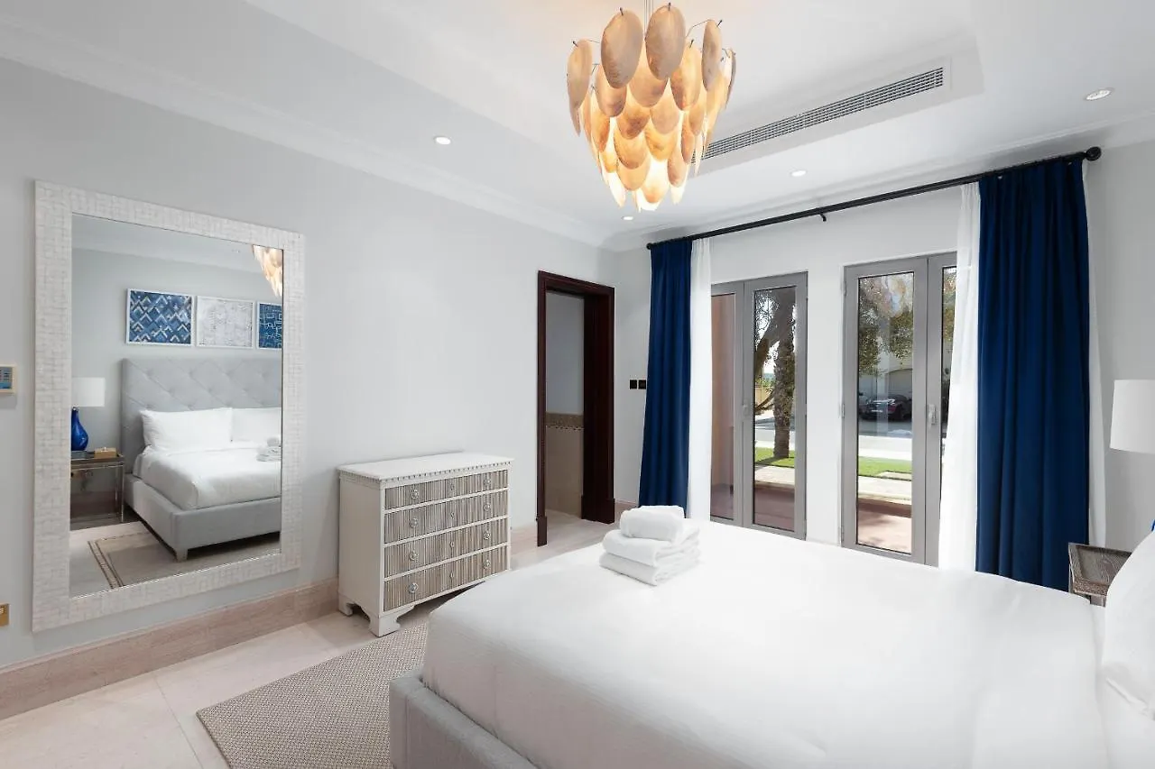 Maison Privee - Palm Jumeirah Beach Front Xl Villa With Private Pool Dubai United Arab Emirates