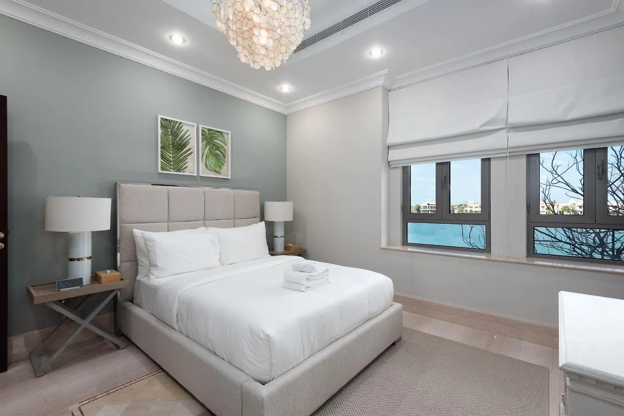 Maison Privee - Palm Jumeirah Beach Front Xl Villa With Private Pool Dubai United Arab Emirates