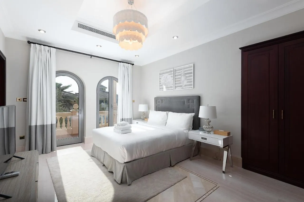 Maison Privee - Palm Jumeirah Beach Front Xl Villa With Private Pool Dubai United Arab Emirates