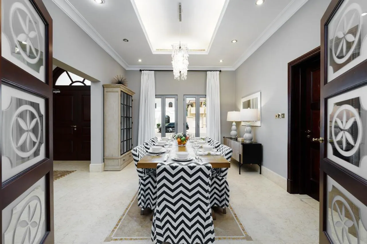 Maison Privee - Palm Jumeirah Beach Front Xl Villa With Private Pool Dubai United Arab Emirates