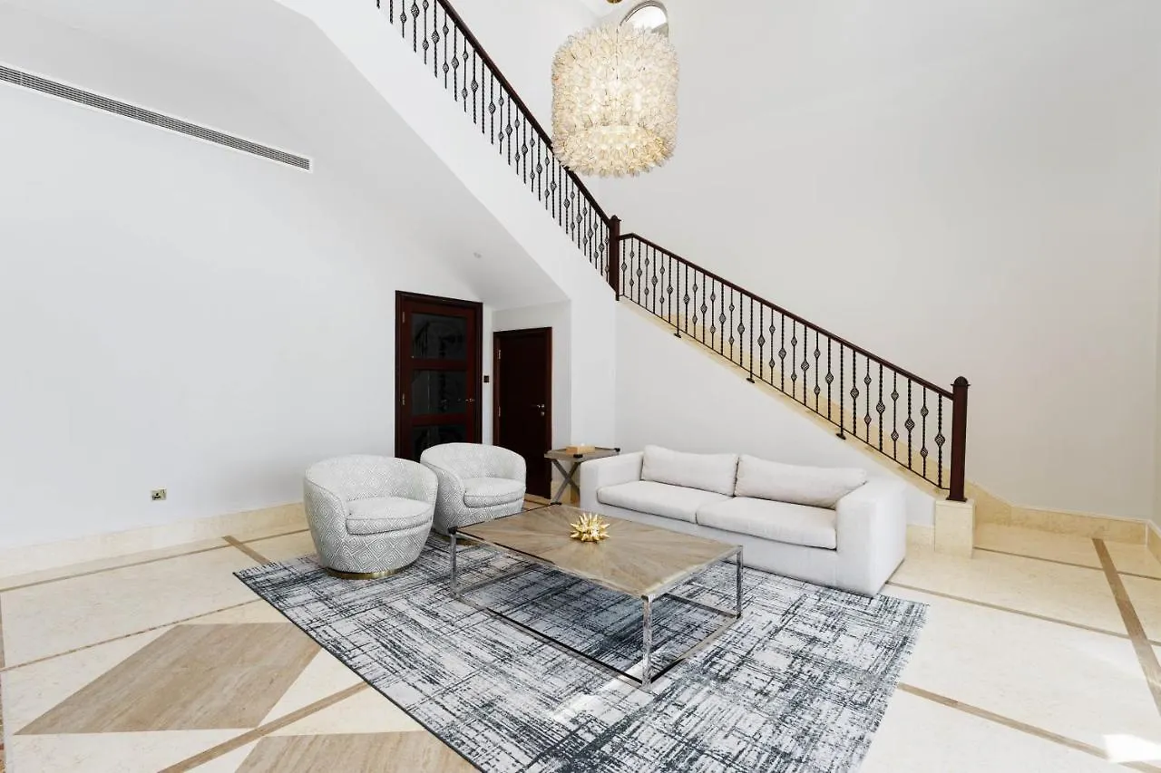 Maison Privee - Palm Jumeirah Beach Front Xl Villa With Private Pool Dubai