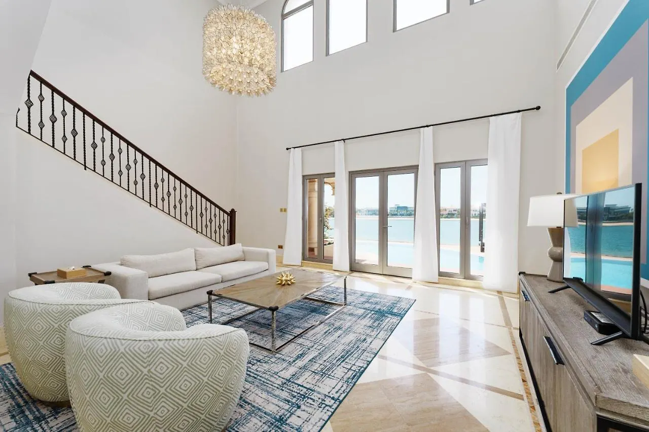 Maison Privee - Palm Jumeirah Beach Front Xl Villa With Private Pool Dubai 0*,  United Arab Emirates